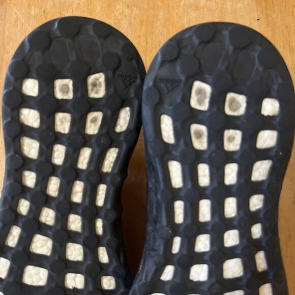 adidas PureBoost Salmon Running Shoe Pink Color Cushioned Comfy mens Size 8.5 - Picture 10 of 13